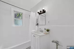 140 Englewood Ave 5B, Teaneck Township, NJ 07666 - Photo 18