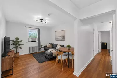140 Englewood Avenue 5B #5B, Teaneck Township, NJ 07666 - Photo 6