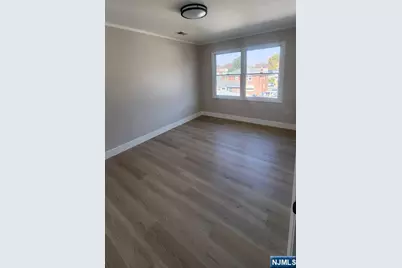 731 Lake Avenue 2 #2, Lyndhurst Township, NJ 07071 - Photo 8