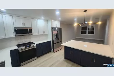 731 Lake Avenue 2 #2, Lyndhurst Township, NJ 07071 - Photo 1