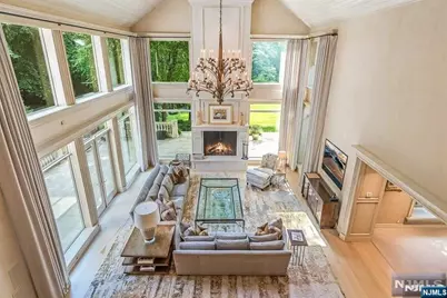 125 Chestnut Ridge Road, Saddle River, NJ 07458 - Photo 4