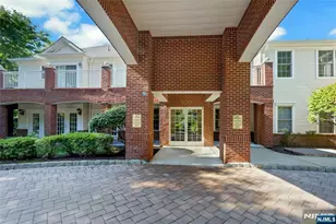 100 Ridgewood Road 215, Washington Township, NJ 07676 - Photo 2