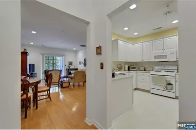 100 Ridgewood Road 215 #215, Washington Township, NJ 07676 - Photo 14