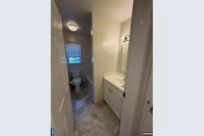 352 Sutton Place 352 #352, Norwood, NJ 07648 - Photo 8