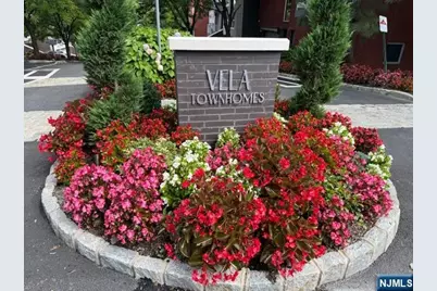 6 Vela Way, Edgewater, NJ 07020 - Photo 2