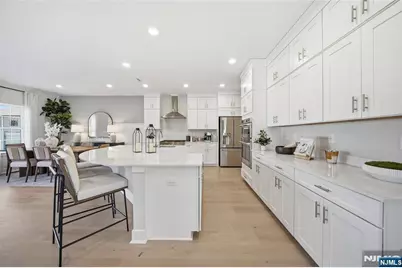 8 Pimlico Place, Oakland, NJ 07436 - Photo 2