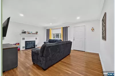870 Crescent Drive, Rahway, NJ 07065 - Photo 8