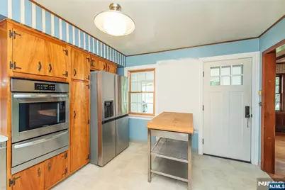 8 Haring Drive, Old Tappan, NJ 07675 - Photo 6