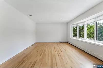 312 Glen Avenue 1st Flr #1st Flr, Palisades Park, NJ 07650 - Photo 10