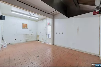 15 Wallington Avenue, Wallington, NJ 07057 - Photo 14