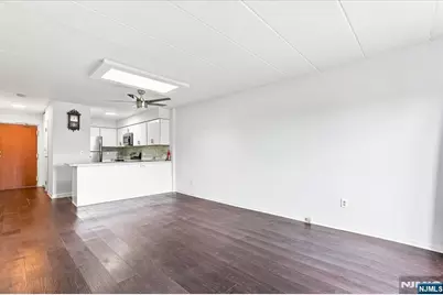 5 Linden Street 6I #6i, Hackensack, NJ 07601 - Photo 4