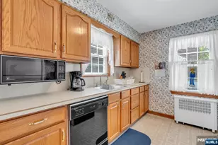 241 Hickory St, Kearny, NJ 07032 - Photo 8