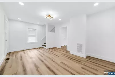 21 Morris Road, Clifton, NJ 07012 - Photo 6