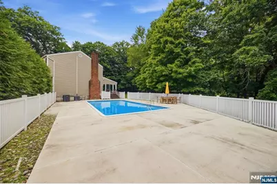 29 Sunrise Lane, Upper Saddle River, NJ 07458 - Photo 16