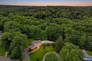 29 Sunrise Ln, Upper Saddle River, NJ 07458 - Photo 2