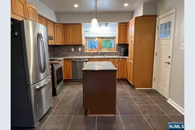 259 Westview Avenue, Fort Lee, NJ 07024 - Photo 4