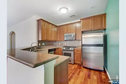 1112 Hamilton Street, Belleville, NJ 07109 - Photo 6