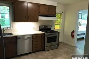 85 Phelps Ave, Cresskill, NJ 07626 - Photo 16