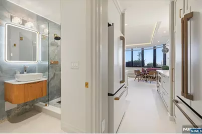100 Carlyle Drive Vg6 #VG6, Cliffside Park, NJ 07010 - Photo 24