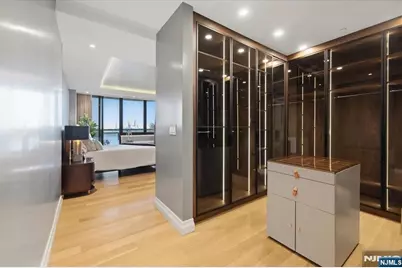 100 Carlyle Drive Vg6 #VG6, Cliffside Park, NJ 07010 - Photo 32