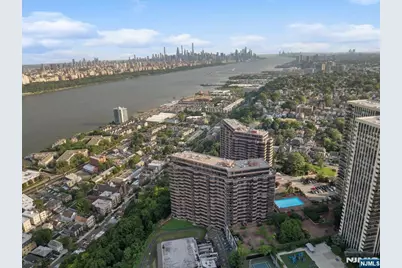 100 Carlyle Drive Vg6 #VG6, Cliffside Park, NJ 07010 - Photo 2
