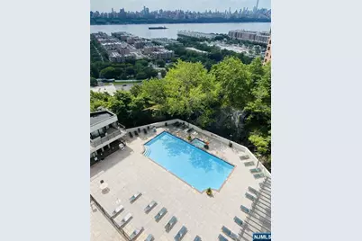 250 Gorge Road 10 J #10 J, Cliffside Park, NJ 07010 - Photo 12