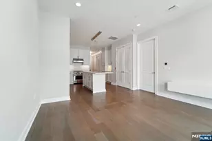 3 Somerset Ln 505, Edgewater, NJ 07020 - Photo 6