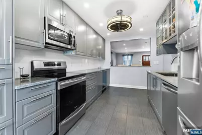 789 Harvard Place, Cliffside Park, NJ 07010 - Photo 8