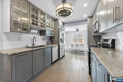 789 Harvard Place, Cliffside Park, NJ 07010 - Photo 10