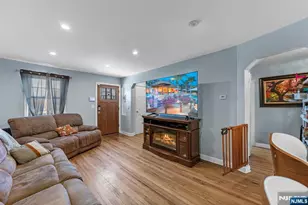 789 Harvard Pl, Cliffside Park, NJ 07010 - Photo 4