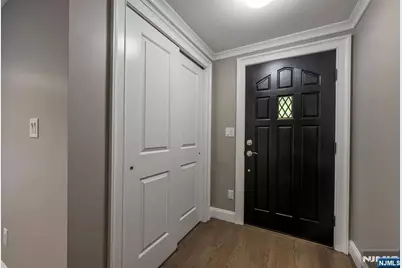 8 Macbeth B #B, Waldwick, NJ 07463 - Photo 2