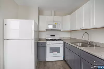 252 River Drive 3 #3, Garfield, NJ 07026 - Photo 6