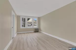 252 River Dr 3, Garfield, NJ 07026 - Photo 4