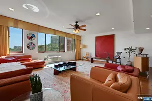 100 Old Palisade Road Pl 10, Fort Lee, NJ 07024 - Photo 4