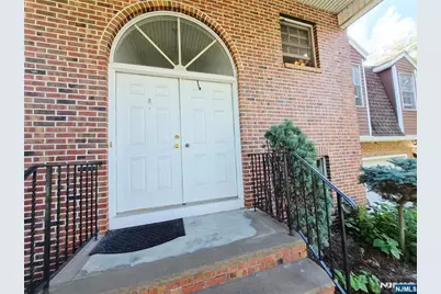 8 Beacon Hill 8 #8, Pompton Lakes, NJ 07442 - Photo 4