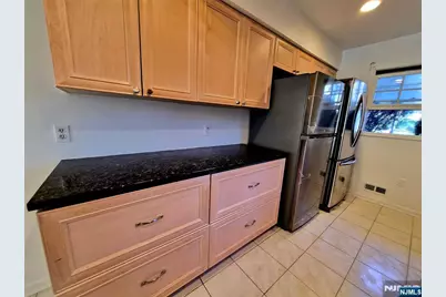 8 Beacon Hill 8 #8, Pompton Lakes, NJ 07442 - Photo 10