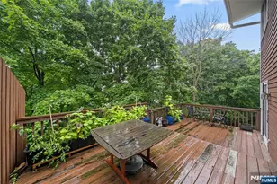 8 Beacon Hill 8, Pompton Lakes, NJ 07442 - Photo 20