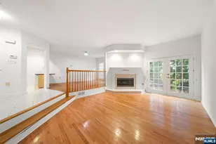 8 Beacon Hill 8, Pompton Lakes, NJ 07442 - Photo 4