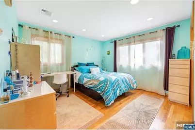 39-03 Garvey Place, Fair Lawn, NJ 07410 - Photo 20