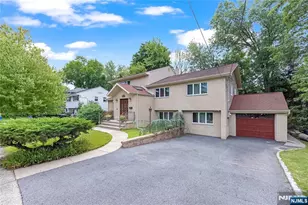 39-03 Garvey Pl, Fair Lawn, NJ 07410 - Photo 4