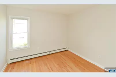 45 Hill Street, Midland Park, NJ 07432 - Photo 12