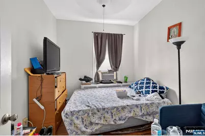154 Chestnut Avenue, Jersey City, NJ 07306 - Photo 26