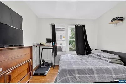 154 Chestnut Avenue, Jersey City, NJ 07306 - Photo 28