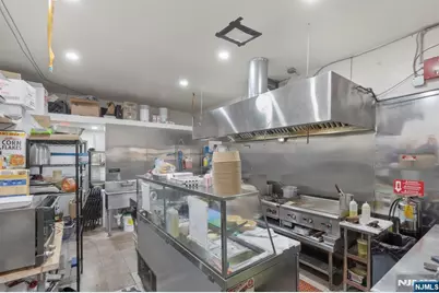 154 Chestnut Avenue, Jersey City, NJ 07306 - Photo 16
