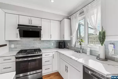 305 8th Street 1 #1, Fairview, NJ 07022 - Photo 4