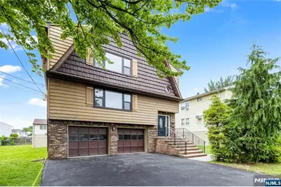 102 Gall Court, Elmwood Park, NJ 07407 - Photo 2