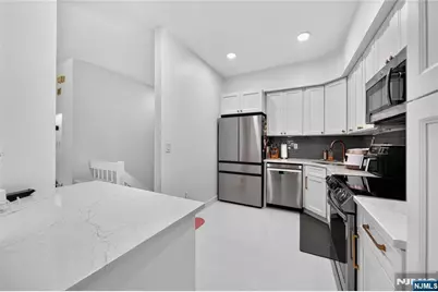 516 Windsor Drive, Palisades Park, NJ 07650 - Photo 10