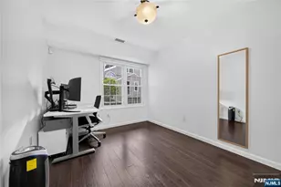 516 Windsor Dr, Palisades Park, NJ 07650 - Photo 16