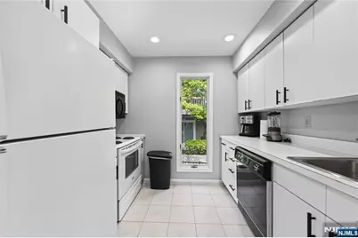 516 Windsor Drive, Palisades Park, NJ 07650 - Photo 8
