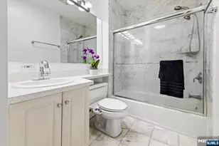 217 The Promenade, Edgewater, NJ 07020 - Photo 20